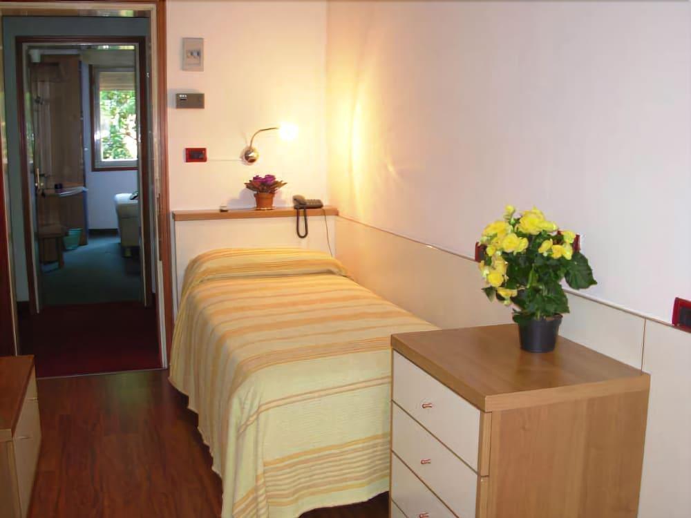 Hotel Vienna 3*